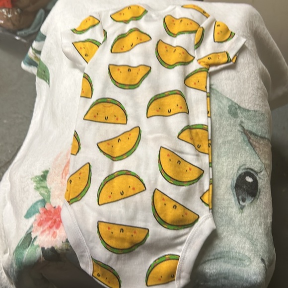 8 Onesies 0/3 months New some with out tags - Picture 3 of 16